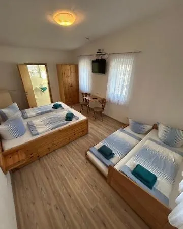 Und Halli-galli Guest house